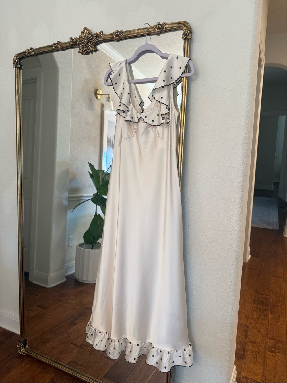 NWT Caroline Constas silk cream with embroidered flowers dress size medium